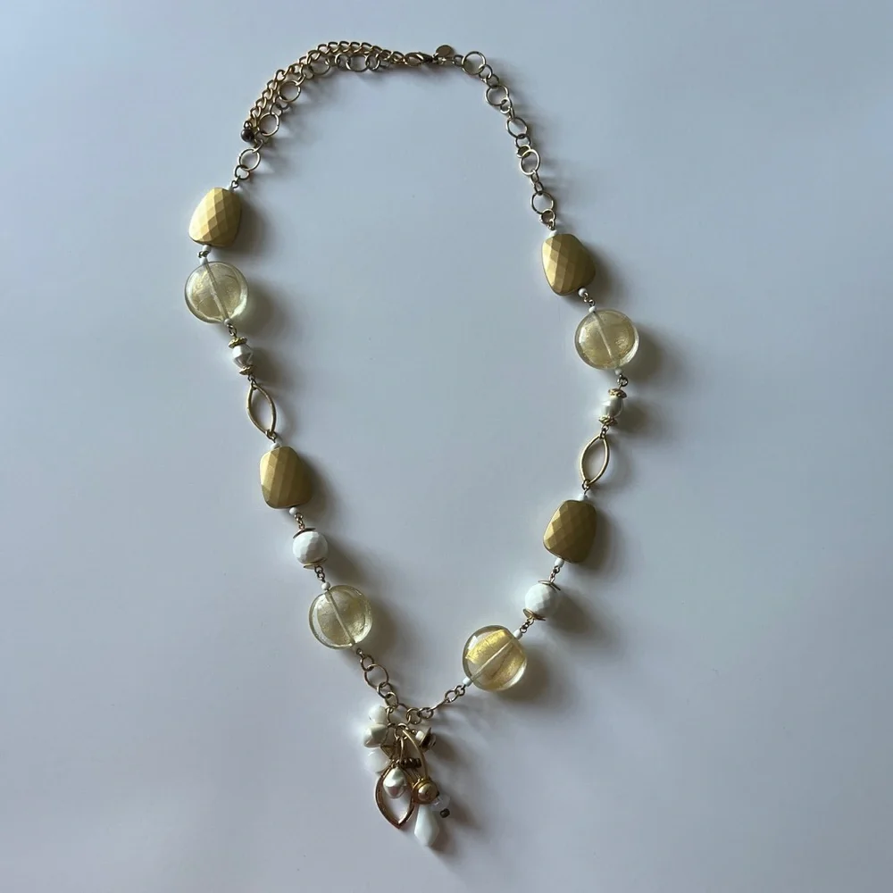 Golden Subtlety Necklace J29